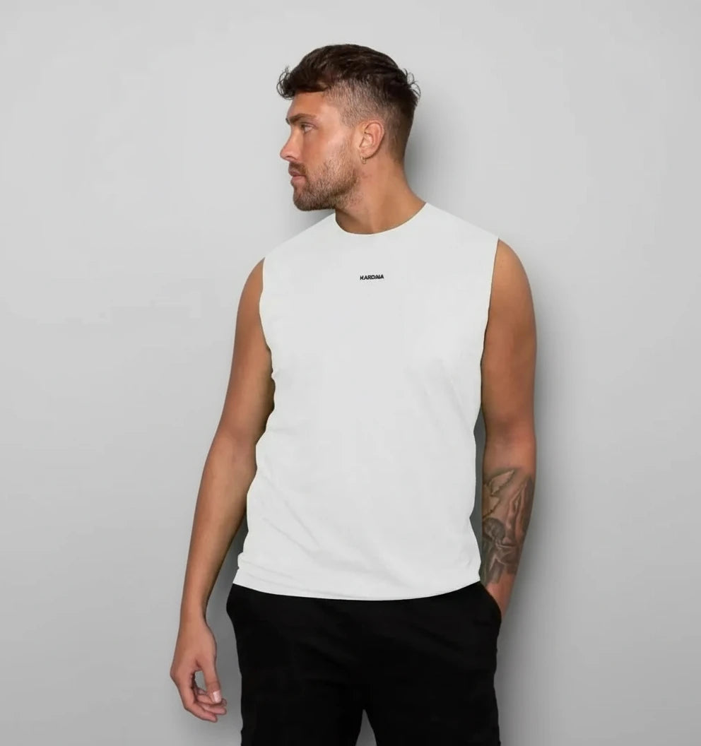 Débardeur blanc homme en polyester recyclé porté, vue profil