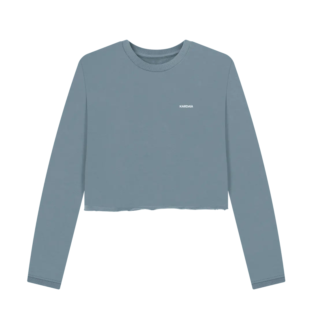 Mockup de pull boxy femme bleu horizon, coton bio certifié, coupe ample et logo poitrine.