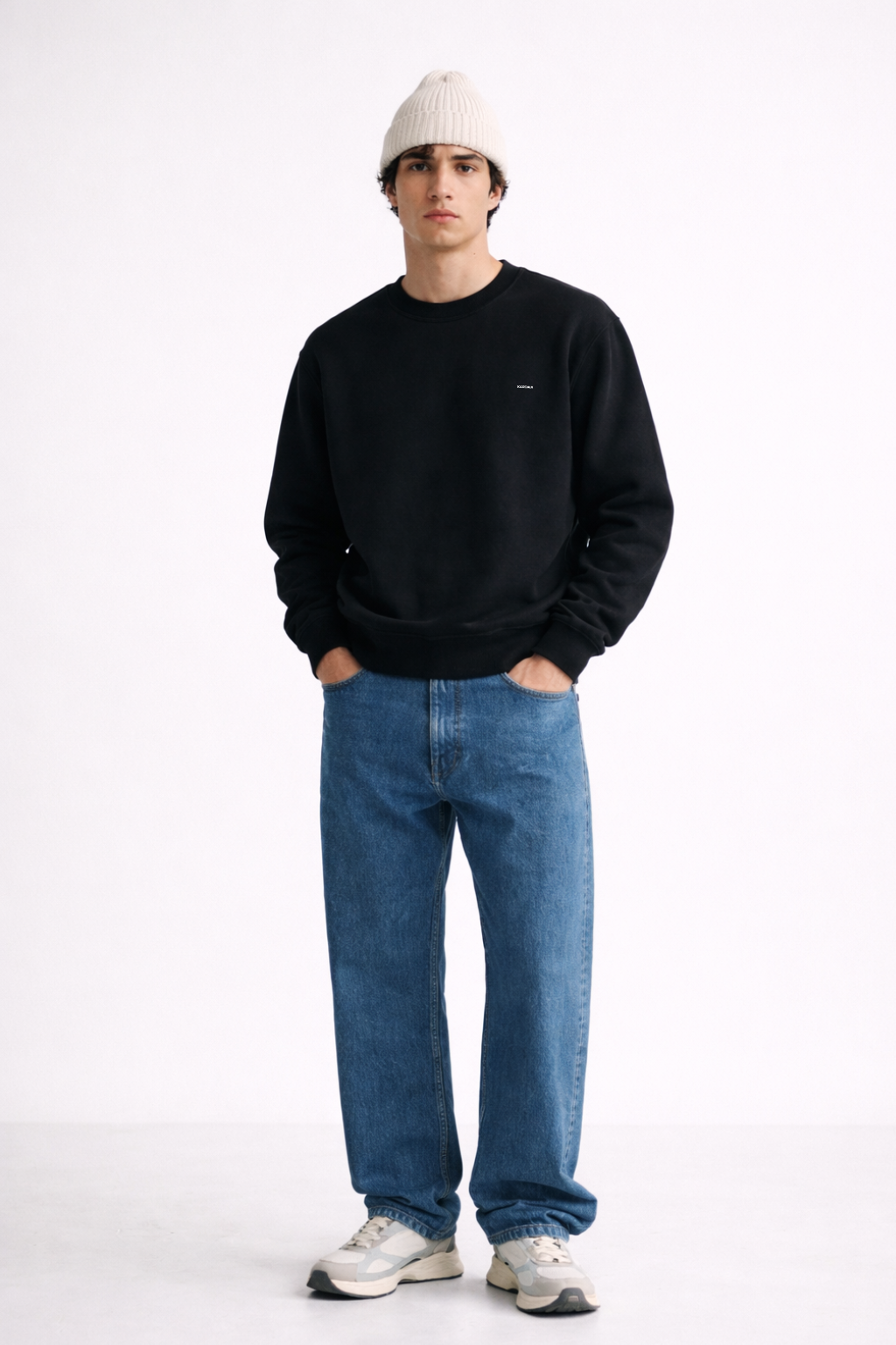 sweat noir homme coupe droite coton biologique style minimal KARDAIA