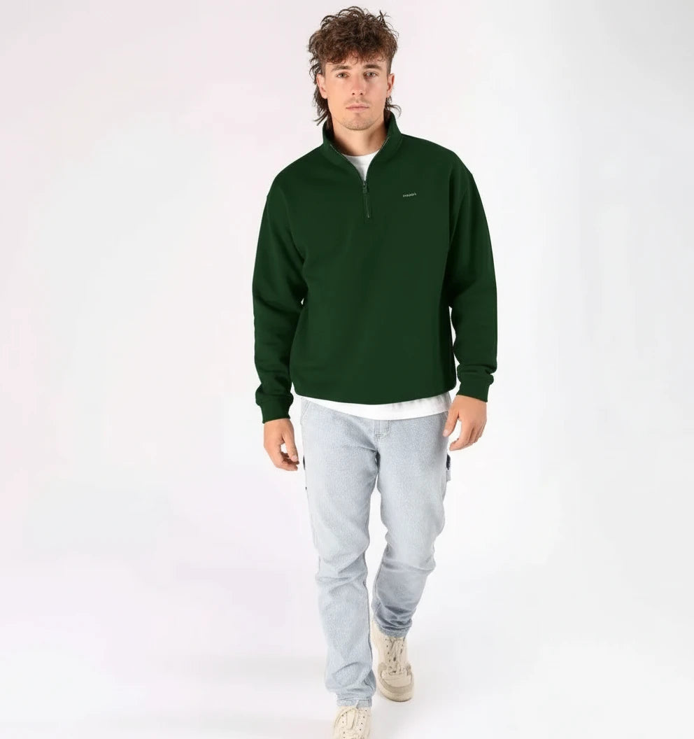 sweat quarter zip kaki naturel KARDAIA porté par un homme, look moderne